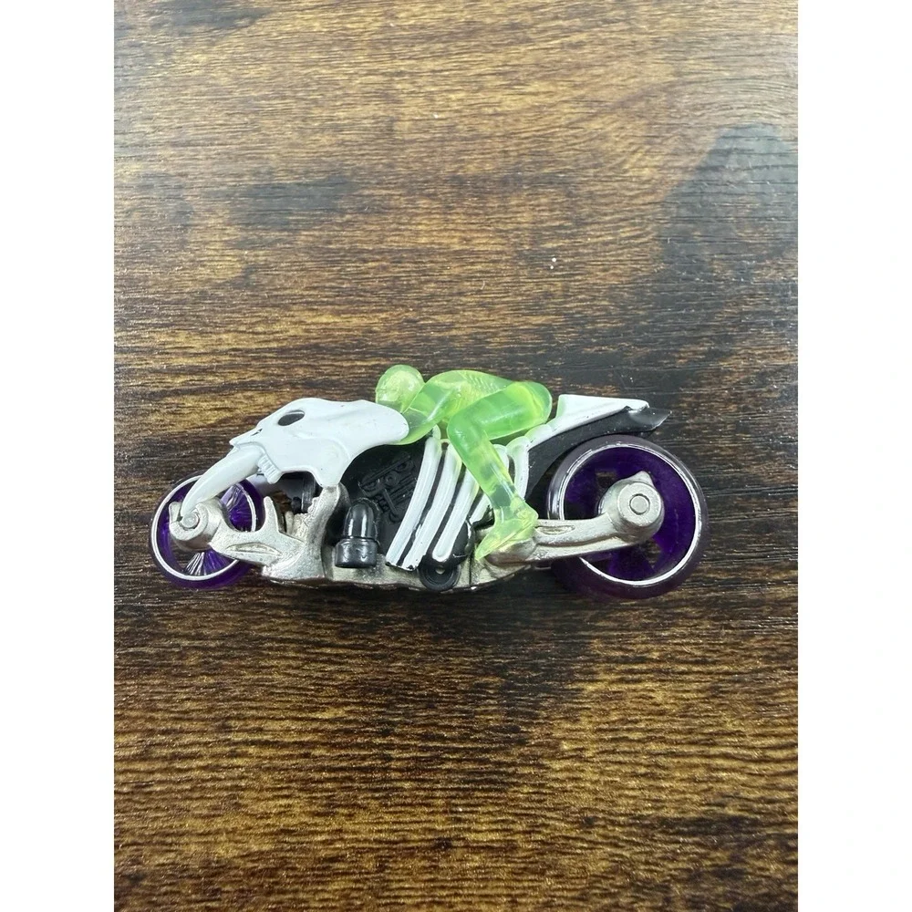 2004 Hot Wheels Thunder Cycles Bone Beast 